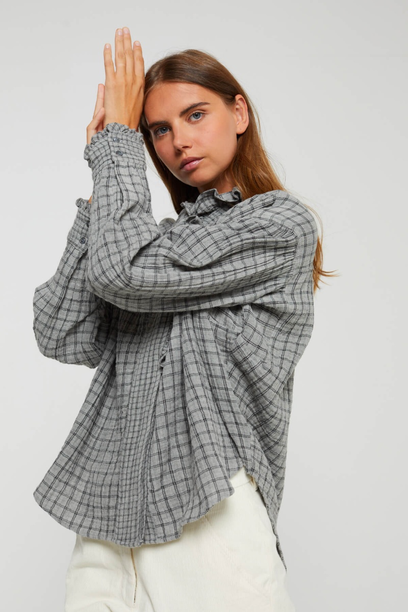 Chemise cintré à carreaux effet croisé sur l'avant