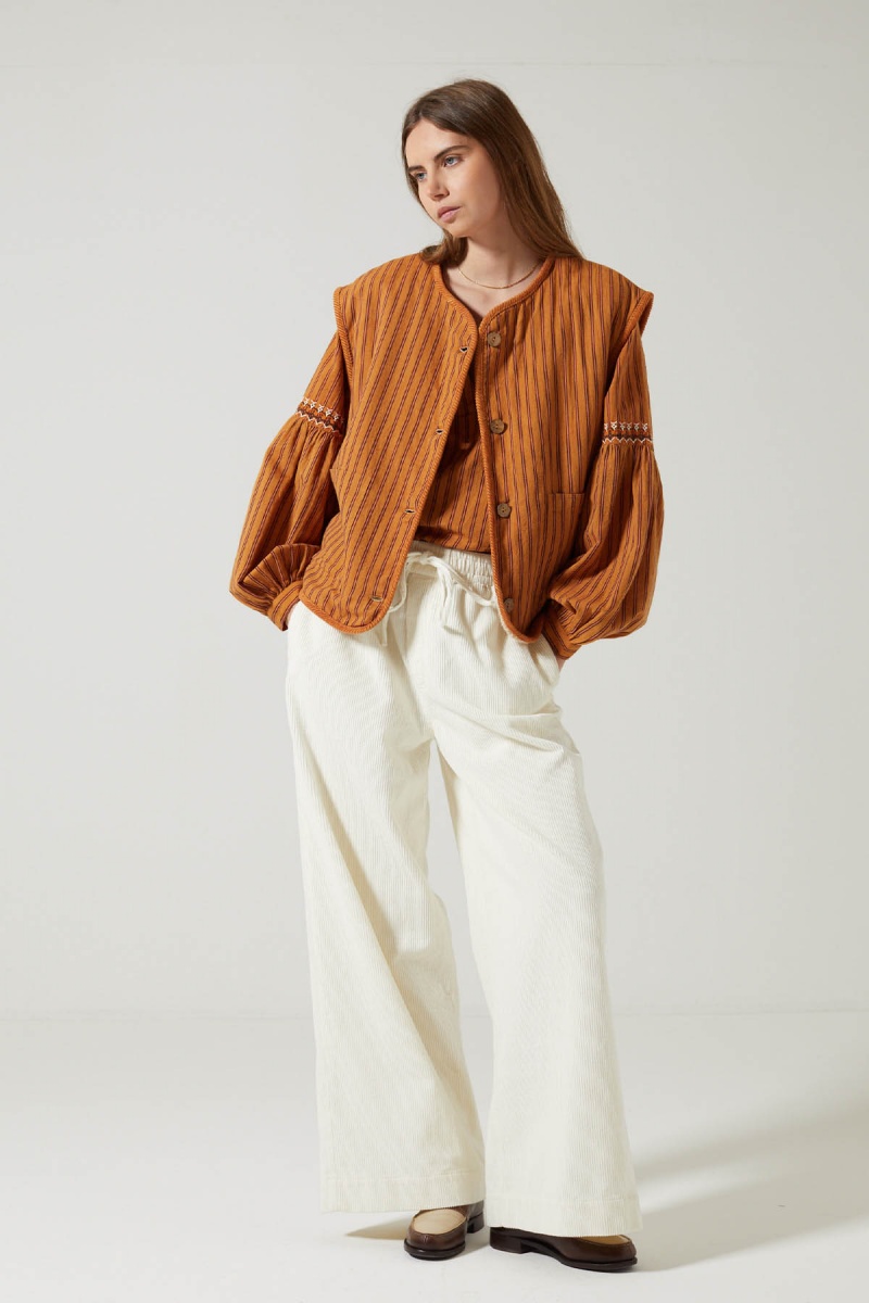 LOVIA terracotta sleeveless jacket with stripes and fake fur